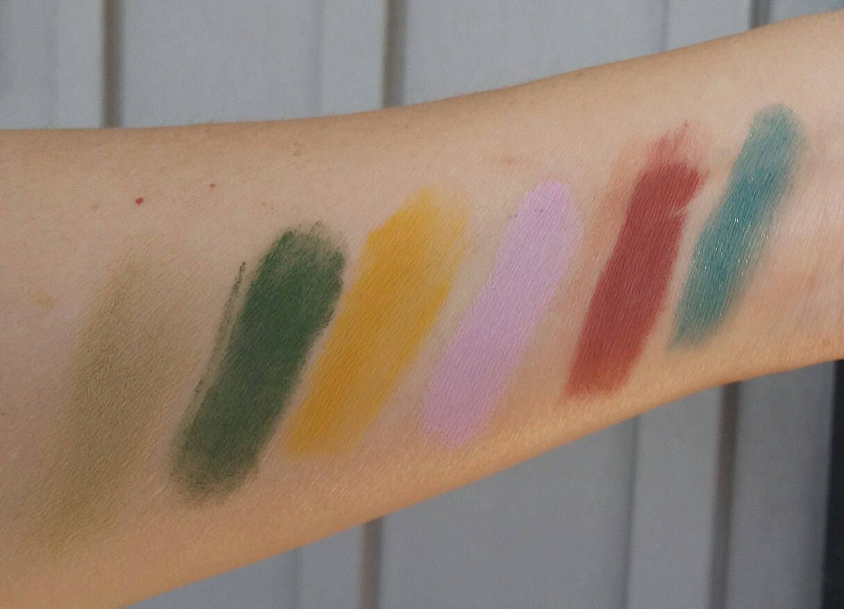 GLOW- Coral Orange Matte Eyeshadow
