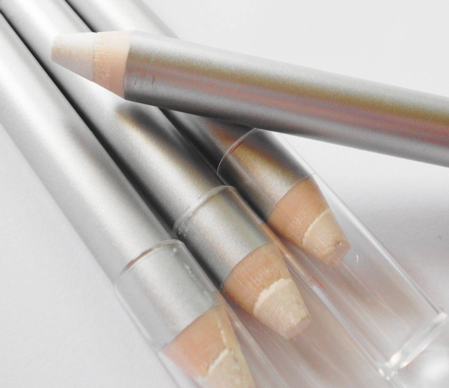Doll Parts - Icy Pink Chubby Eyeliner