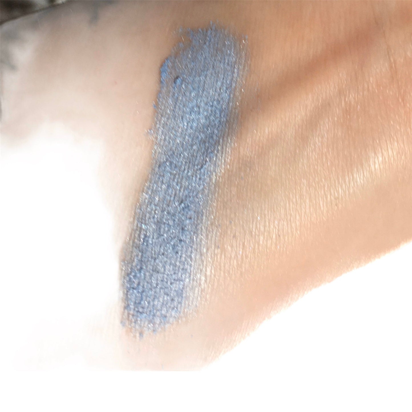 La Femme - Pale Blue Shimmer Eyeshadow
