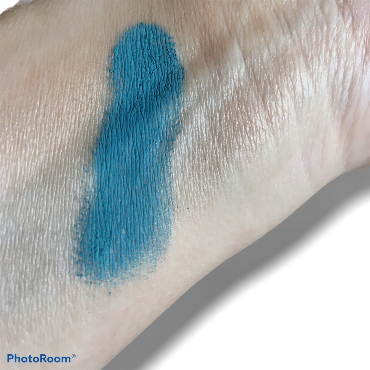 Blue Lagoon- Matte Turquoise Blue - Eyeshadow - Accent Color - Mineral Makeup - Vegan Natural Pigmented