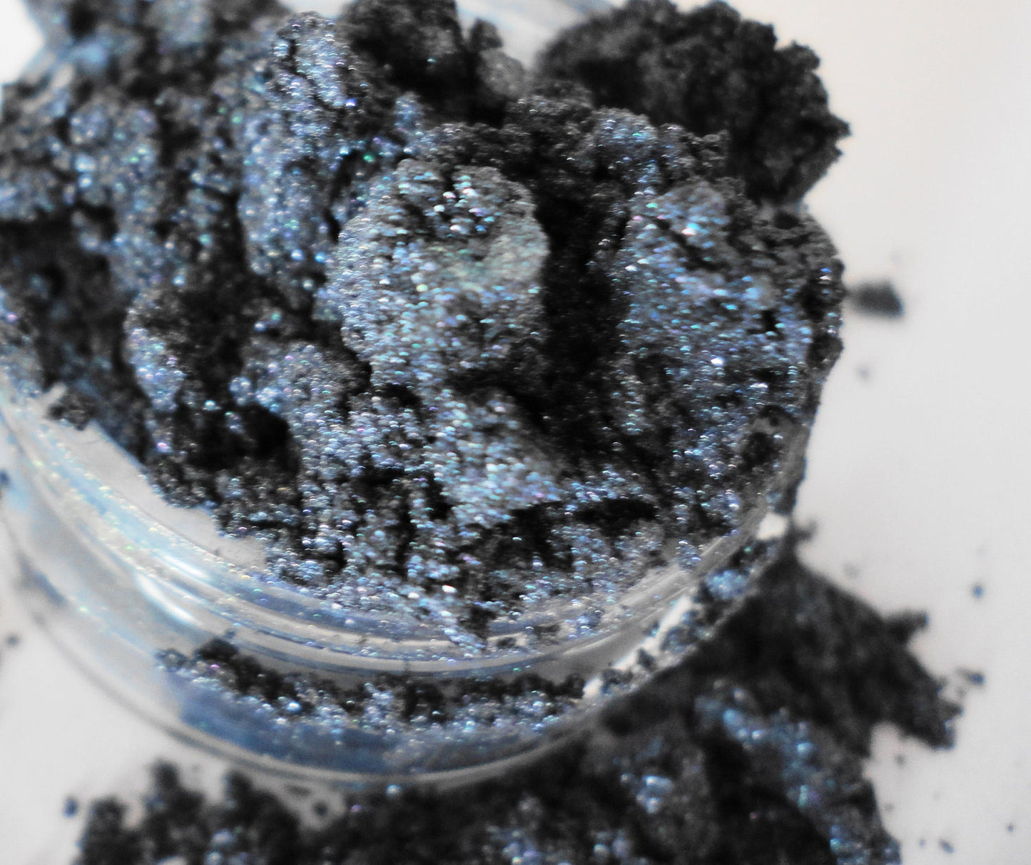 SHARK FIN - Deep Blue Metallic Shimmer Eyeshadow