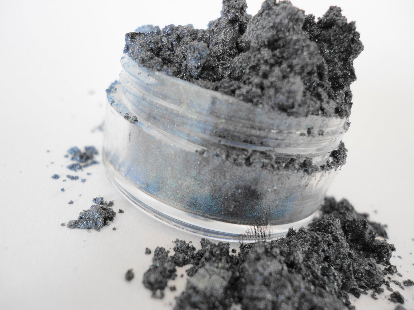 SHARK FIN - Deep Blue Metallic Shimmer Eyeshadow