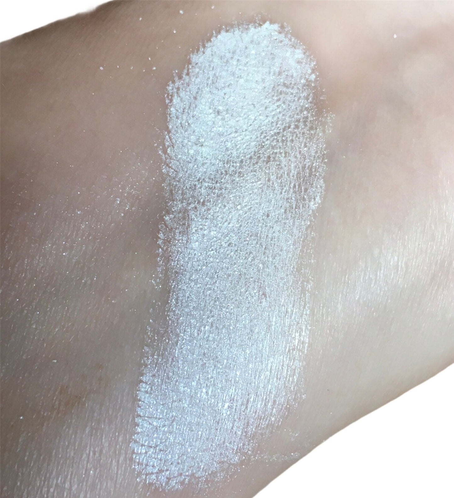 SNOWFLAKE - Iridescent White Shimmer Eyeshadow