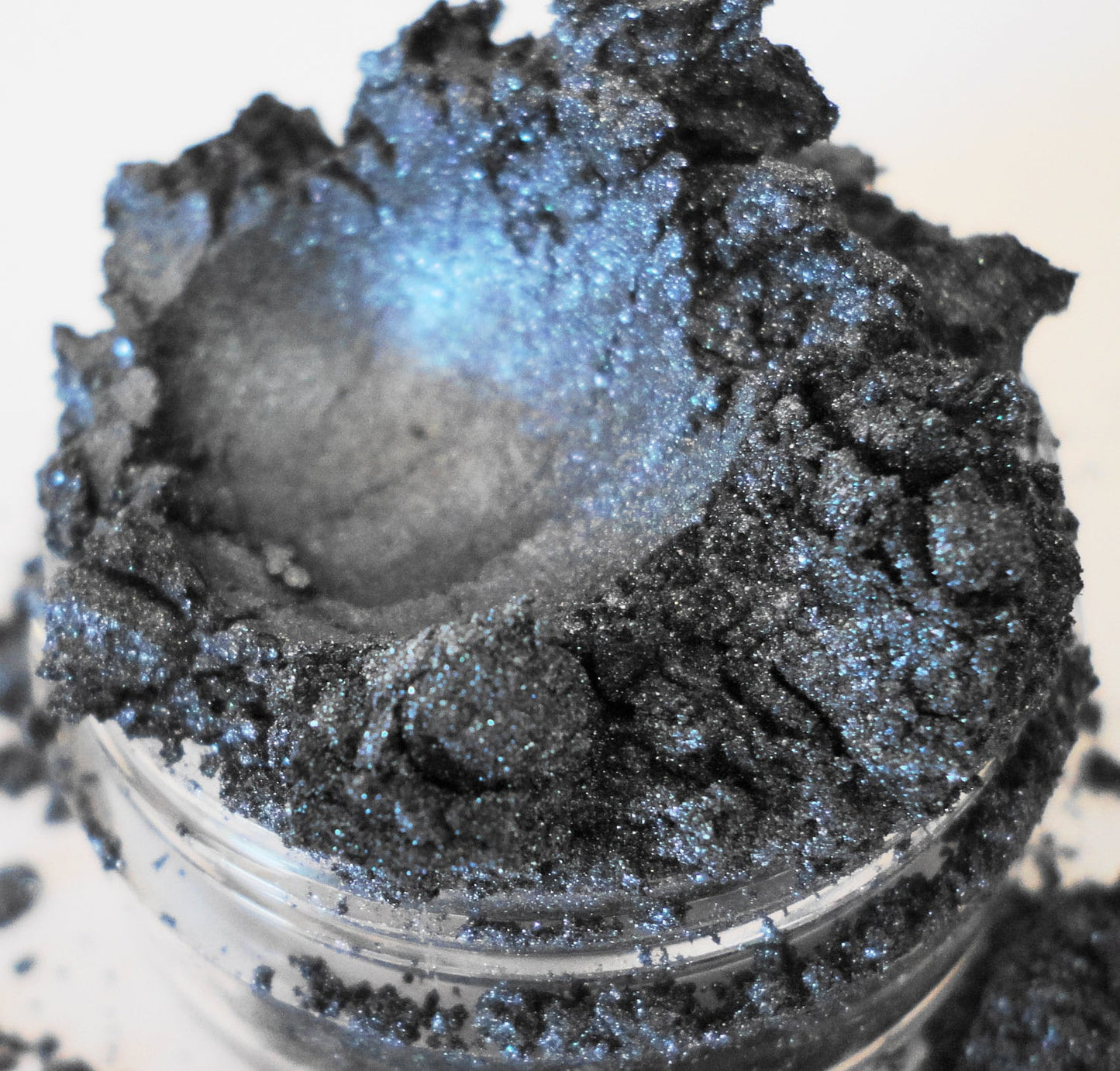 SMARTY PANTS - Pale Blue Shimmer Eyeshadow