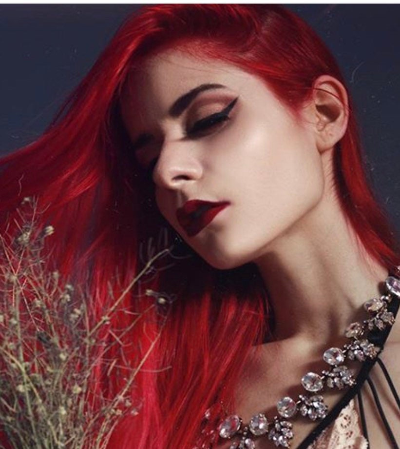 Harlot - Red Shimmer Eyeshadow
