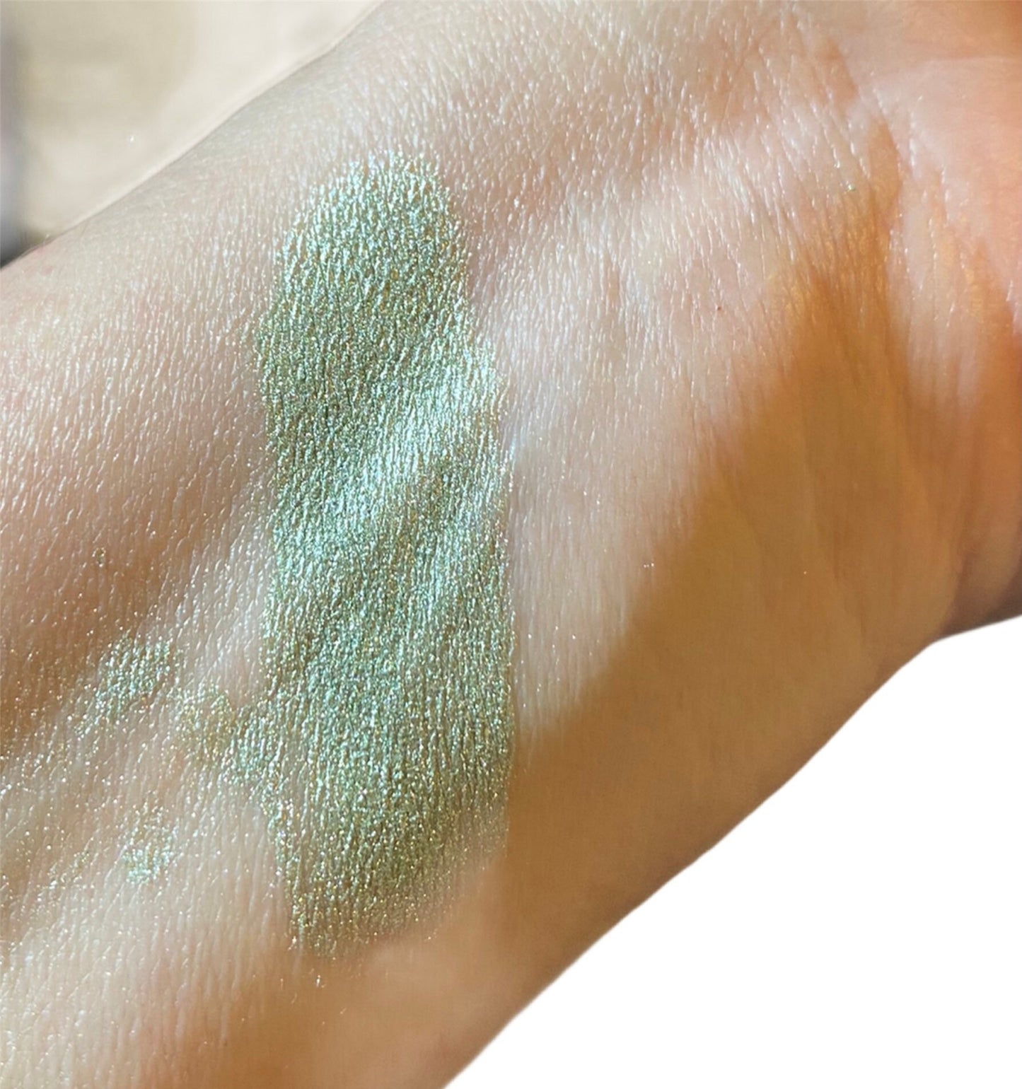 BARRCUDA - Silvery Sage Green Eyeshadow - Shimmer- Metallic- Luster- 5g Sifter Jar - eyeshadow - Vegan Natural mineral - Mica Makeup