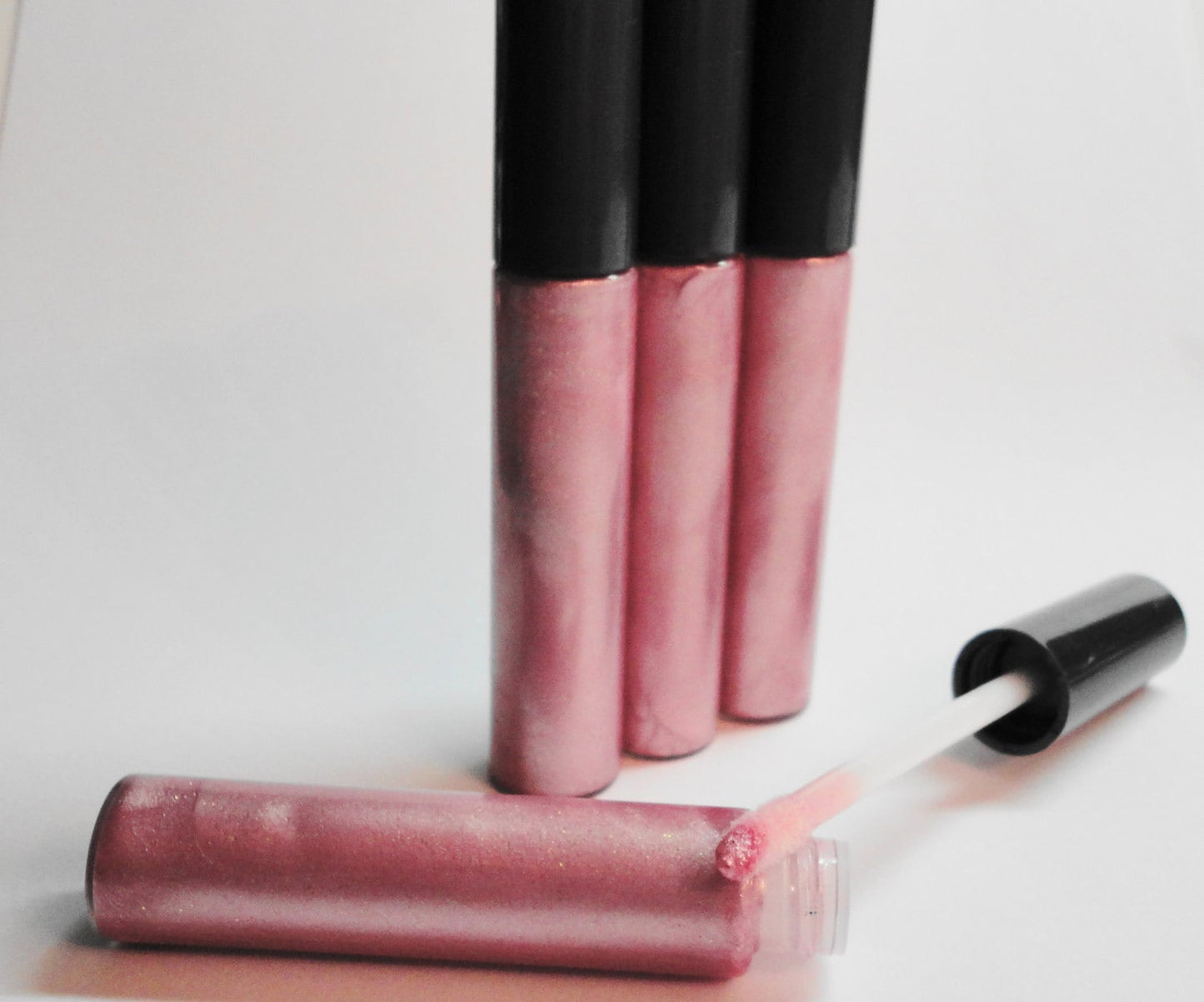 GEISHA Dusty Pink Lip Gloss Shimmer Vegan Natural Glossy Classic Rose Pink Lip Stick