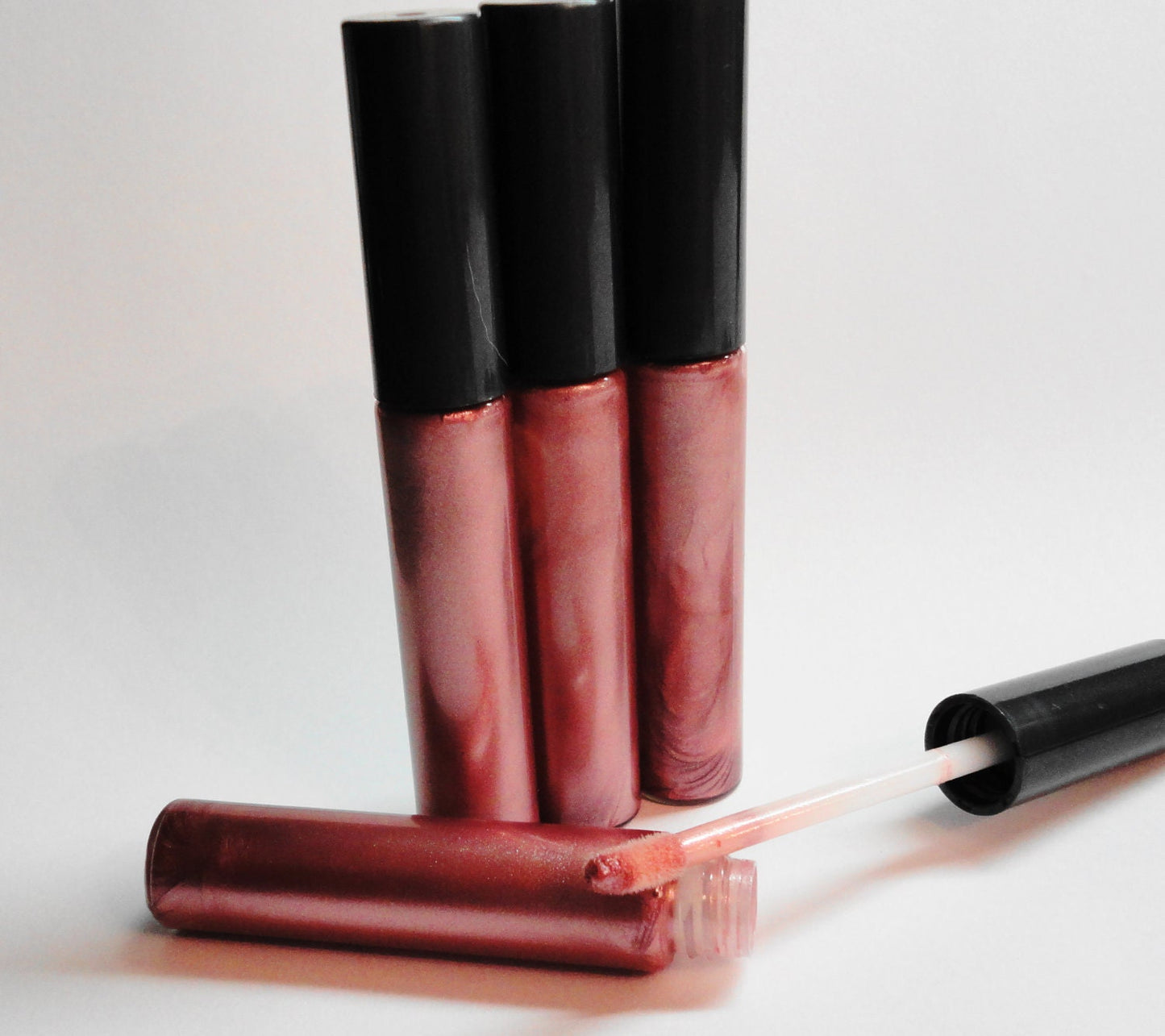 PRETTY PLEASE - Dusty Pink Shimmer Lip Gloss