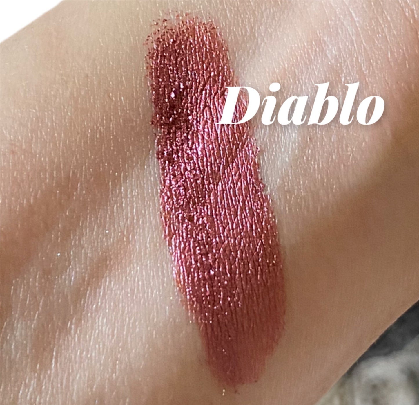 DIABLO - Deep Red Shimmer Eyeshadow