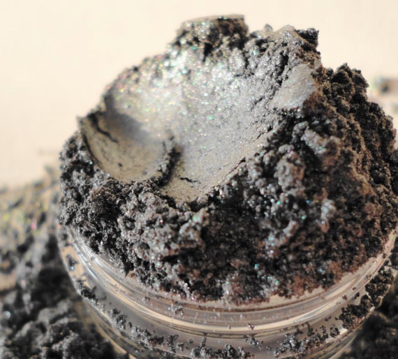 Gray Eye Shadow Smokey Eyes Goth Vegan Natural Eyeliner Mineral Makeup Eyeshadow Set Get This Look eye shadow