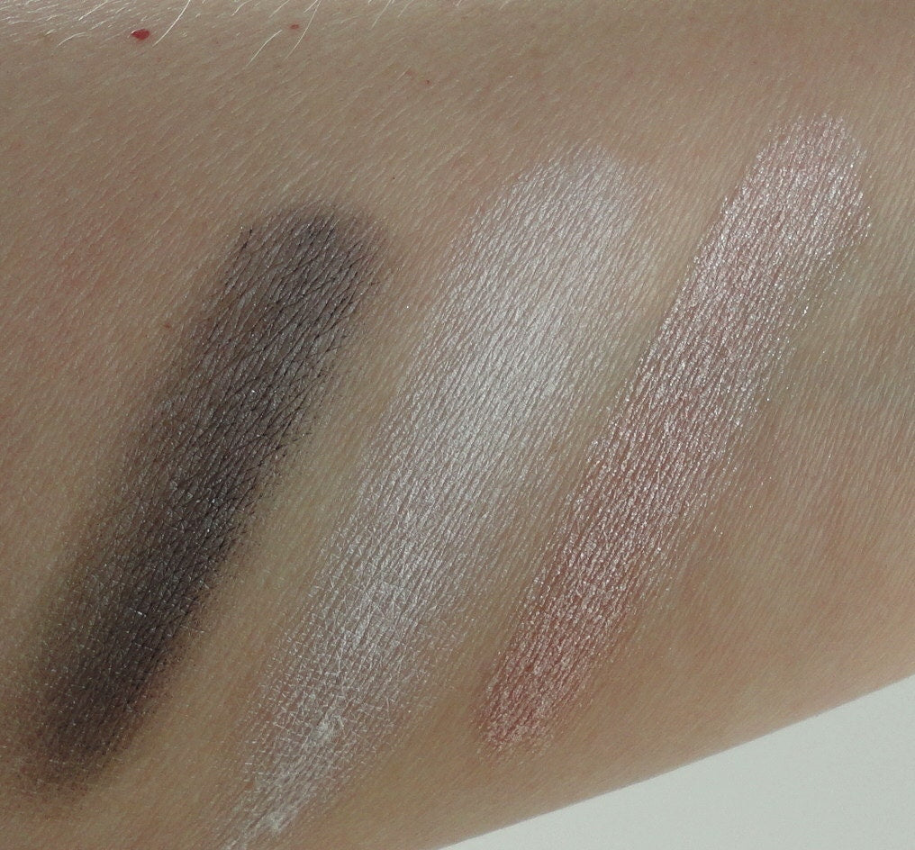 COVET - Gold Sparkle Smudge Pot Cream Eyeshadow
