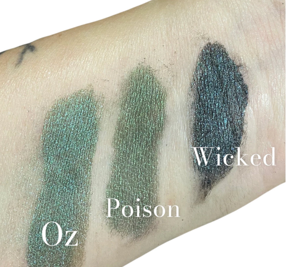 OZ Emerald Green Shimmer Eyeshadow