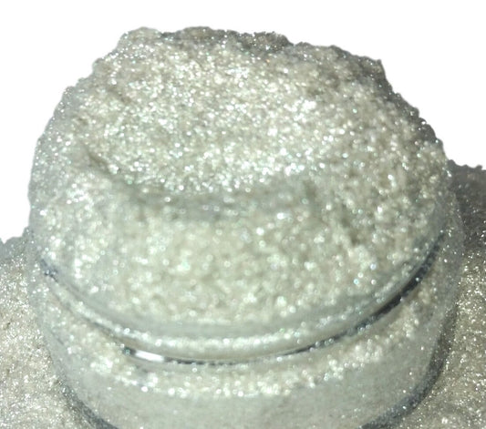 LA LUNA - White  Highlighter Shimmer Eyeshadow