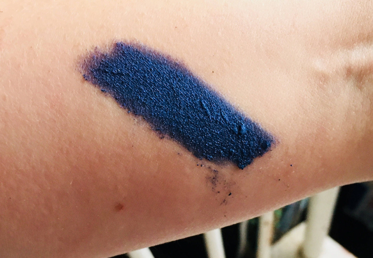 SHARK FIN - Deep Blue Metallic Shimmer Eyeshadow