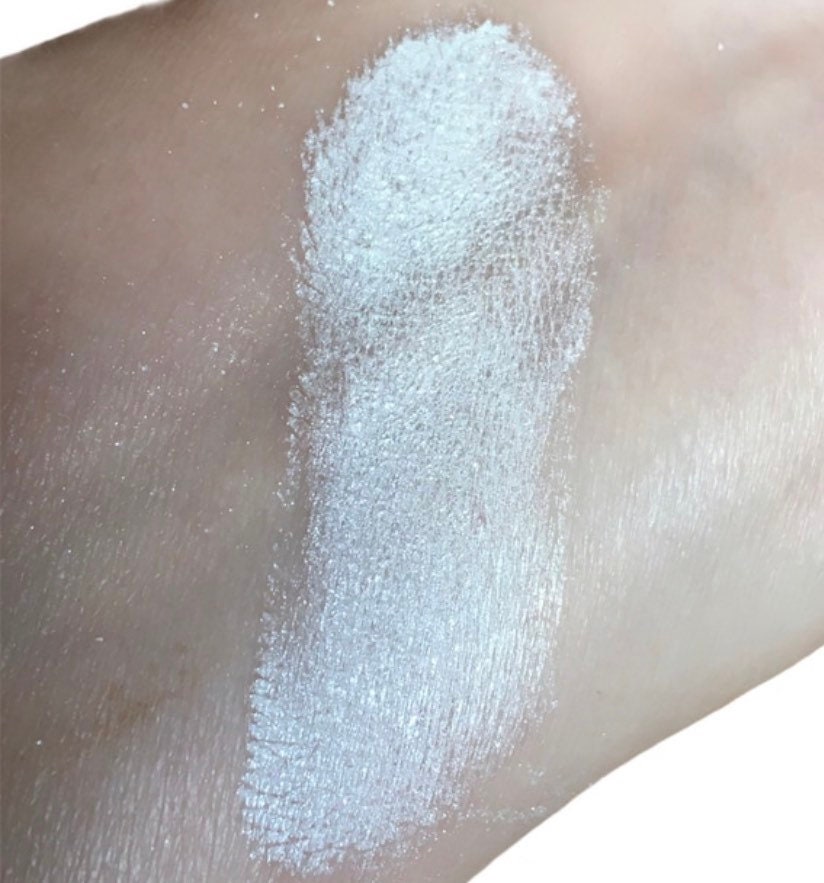 Snow - White Highlighter Inner Eye Corners