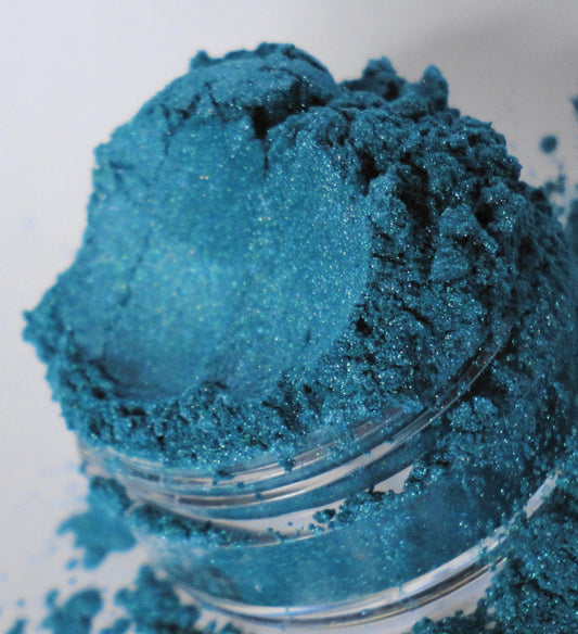 MISFIT -Blue Eyeshadow Shimmer Eyeshadow
