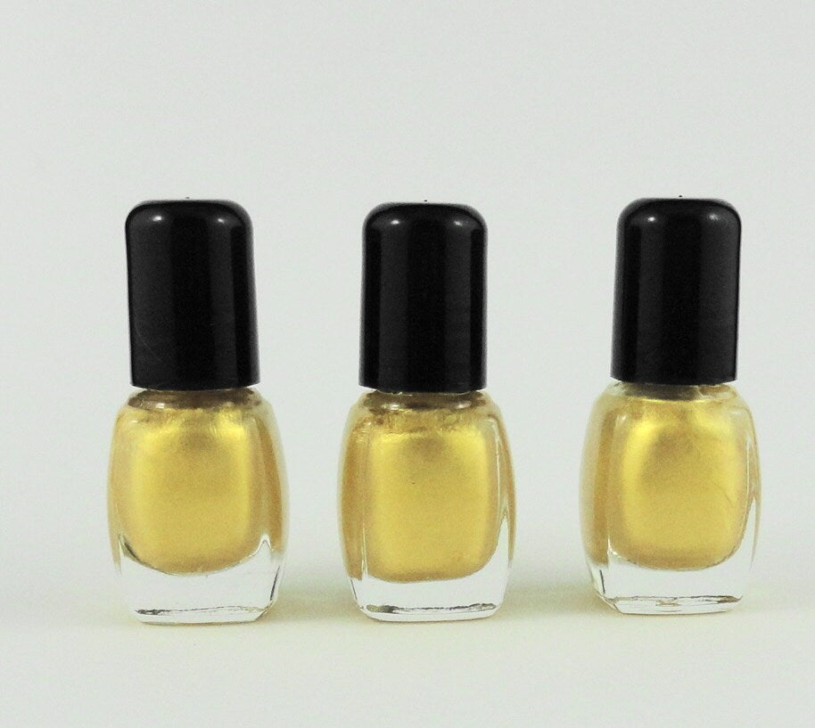 CADILLAC golden Yellow Nail Polish